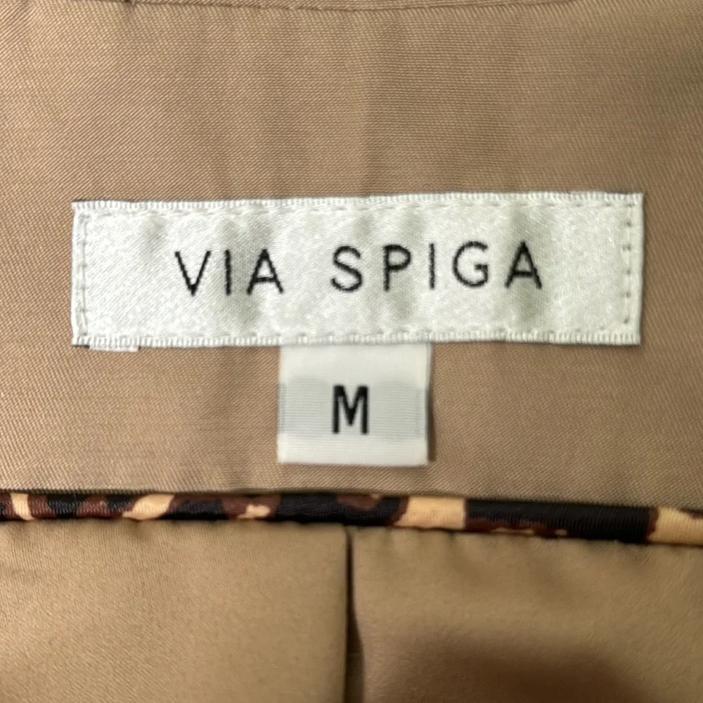 Via Spiga Water Repellent Tan Trench Coat size Medium